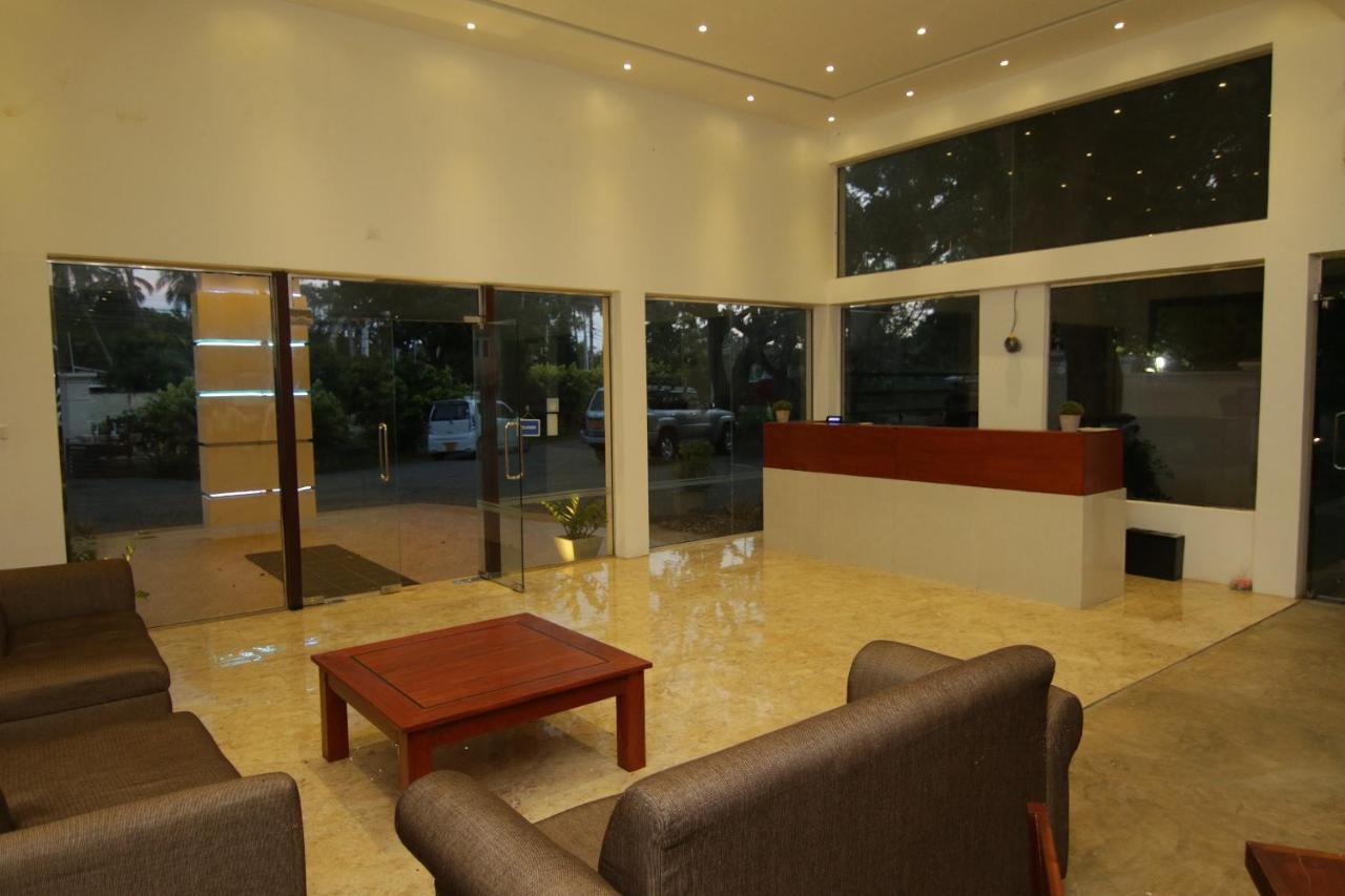 Jade Green Hotel Hambantota Exterior photo