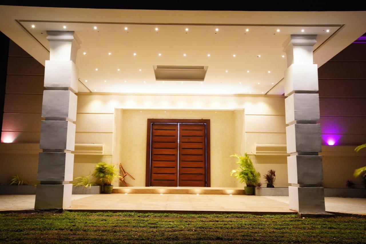 Jade Green Hotel Hambantota Exterior photo