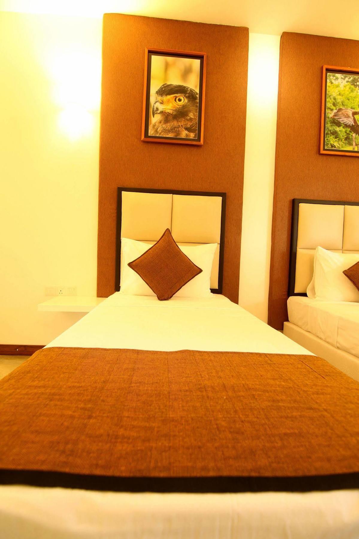 Jade Green Hotel Hambantota Exterior photo