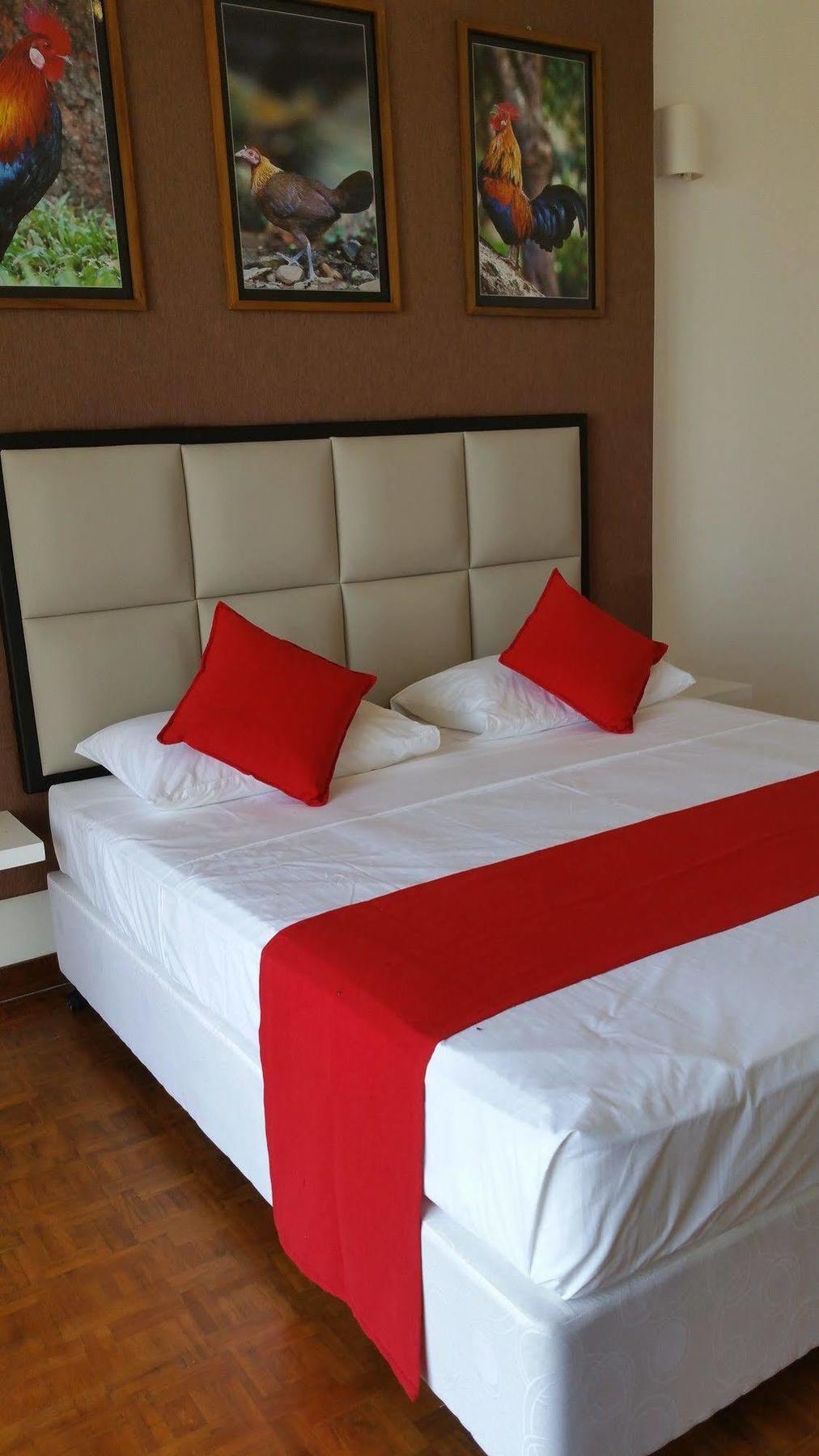 Jade Green Hotel Hambantota Exterior photo