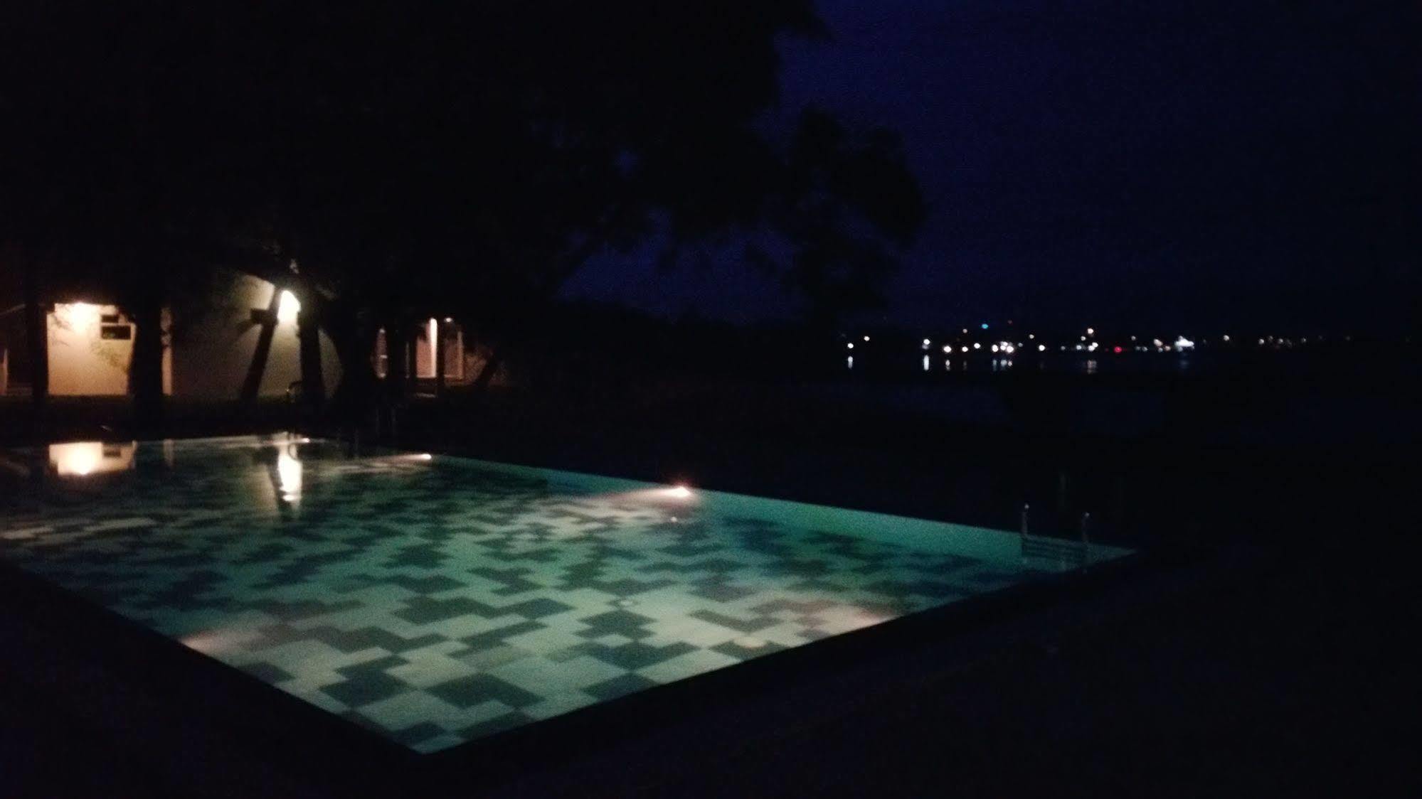 Jade Green Hotel Hambantota Exterior photo
